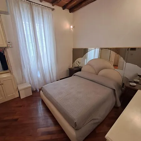 Piazza Dell'orologio Apartman
